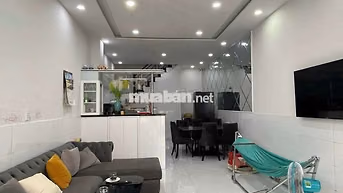 Nhà 1 Trệt 1 Lầu 2PN 3WC 4x12m Hẻm 257 Nguyễn Thị Thập