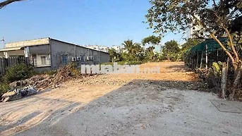 đất thổ cư 201 m2, ngang lên đến 7,5 m dài 27 m