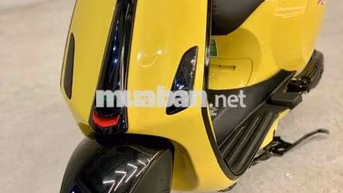 Vespa Sprint 125 ABS 2021 Vàng Đen Chính Chủ