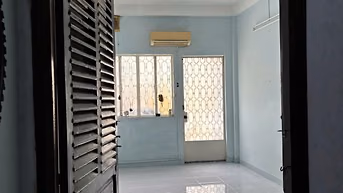 Cho thuê nhà 75 Trân Minh Quyền q 10