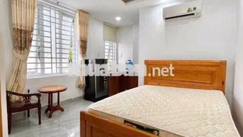 STUDIO CỬA SỔ THANG MÁY - NHẬN XE ĐIỆN