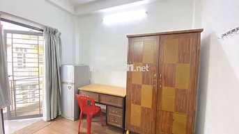Phòng ban công, tiện nghi đầy đủ gần CV Làng Hoa Gò Vấp