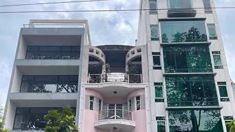  Bán nhà mặt tiền Hùng Vương, Q5, 79m², 5 lầu, HĐT $3,000/th, 40 tỷ
