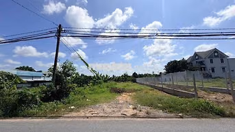 giá tốt, diện tích siêu phẩm 318m2 giá 870tr chủ kẹt nên cần bán gấp