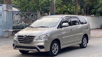 Bán Toyota Innova 2015 Số sàn xe đẹp không lỗi