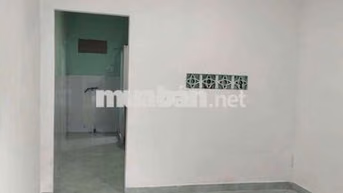 phòng trọ kiôt tách biệt với chủ 