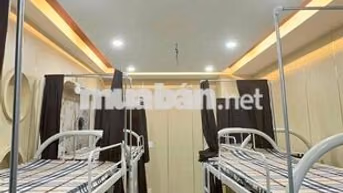 KTX sinh viên IUH cách trường 5' đi bộ