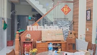 Nhà 1 trệt 2 lầu có nội thất đường Bình Thành BHH B bình tân 