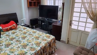 -Cho thuê nhà hẻm sau lưng bánh mì Bon Bon góc Phan Đình Phùng Nguyễn 