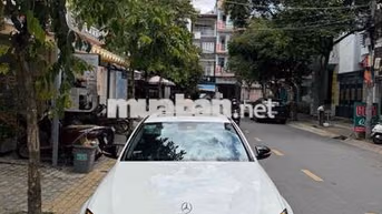 Mercedes-Benz C200 Exclusive 2018 Trắng 9 vạn km