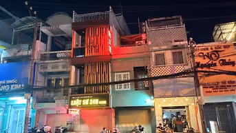 Bán nhà mặt tiền. Gần Chợ, Trường học, thuận tiện kinh doanh, cho thuê
