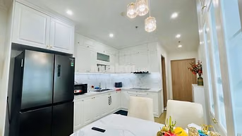 Chủ nhà bán căn 2n2wc - 62m - giá 3ty95- vinhomes smart city