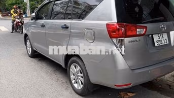 Toyota Innova 2.0E 2019 Số sàn Bạc 79 nkm