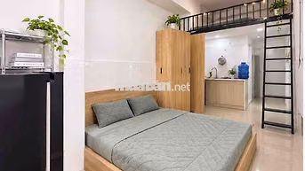 Cho Thuê Phòng có Gác, Rộng, Cửa sổ trời, Gần Học Viện Hàng Không