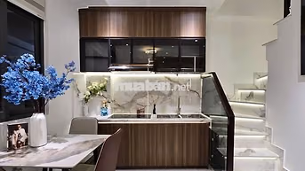 Hiếm! Bán Nhà Đường D9 Tân Phú 21m2 3PN 5WC Giá 3.48 Tỷ HXH Đỗ Cửa