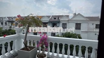 BIỆT THỰ MINI GARA XE HƠI 4PN NGAY CAO ĐẲNG ĐIỆN LỰC