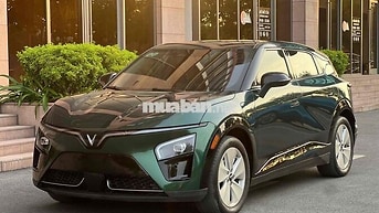 Vinfast VF7 Eco 2025 Xanh rêu 30000 km