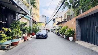 Nhà 60m2,Hẻm xe hơi,Giáp quận 1, chỉ nhỉnh 7 Đồng