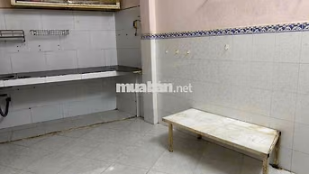 Cho thuê nguyên tầng trêt 50m2, lối đi riêng với lầu 1