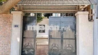 Nhà nguyên căn 3 tầng 4pn, mặt đường Đê Quai, phường Tứ Liên (cũ)