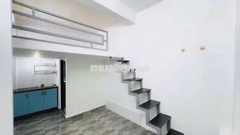 Phòng Mới Rộng Rãi Sẵn Tủ Kệ Gác , Bếp