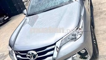 Toyota Fortuner 2018 Bạc 7 chỗ Số tự động
