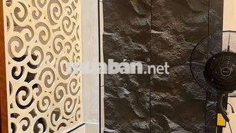 Cho thuê nhà 3 tầng mặt tiền đường 7m5 Ỷ Lan Nguyên Phi, Đà Nẵng