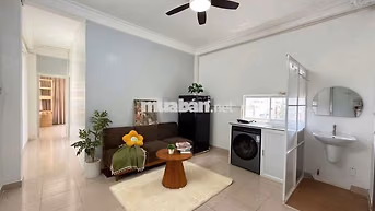 💥Cho Thuê CH 2PN Rộng 70m2 • Đối Diện CV Lê Văn Tám Q1 • Có Thang Máy