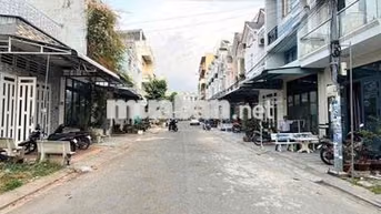 Nhà trệt 2 lầu mới KdC ĐH Y Dược