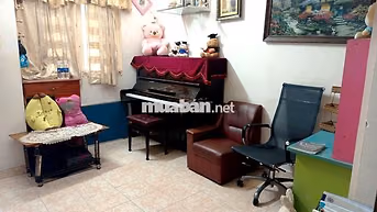 Chuyển nhượng gấp nhà đường Khánh Hội Q4, DTSD 80m2, Sổ sẵn 3.6 Tỷ.