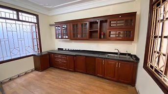 Cho thuê nhà Hoàng Cầu, 65m 5 tầng thông sàn, vị trí siêu đẹp chỉ 25tr
