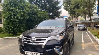 Toyota Fortuner Máy dầu Số sàn 7 chỗ Đen