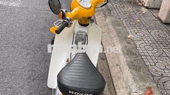Honda Super Cub Vàng, Trắng 3 số
