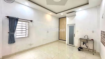 STUDIO CỬA SỔ TRỜI SIÊU THOÁNG - NỘI THẤT CƠ BẢN - NGAY PHAN XÍCH LONG