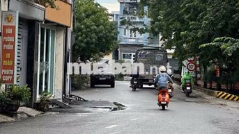 nhà khu trung tâm sát UB phường & Chợ Ba Thôn Ngã Tư Ga