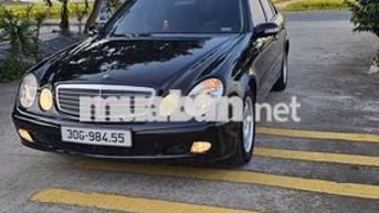 Mercedes-Benz E240 Đen 5 chỗ