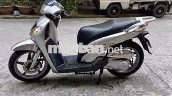 Honda SH Ý Bạc