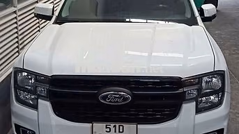 Ford Ranger XLS 2022 Trắng, AT, ODO 51000km