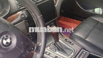 BMW Đen