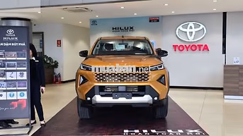 Toyota Hilux Pro 2.8L 4x2 AT 2026 - 671 Triệu