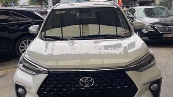 Toyota Veloz Cross Top 2025 / xe đẹp như mới