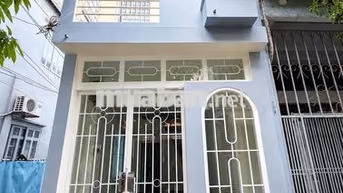 Bán nhà lô góc hẻm 3,5m Quận 7 – 2 tầng – Không quy hoạch/Lộ giới