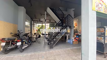 Mặt bằng kinh doanh 2 mặt tiền ngay ngã tư