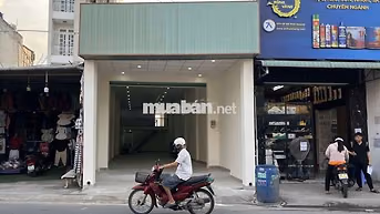 NHÀ MT PHAN VĂN HỚN DIỆN TÍCH RỘNG GIÁ TỐT