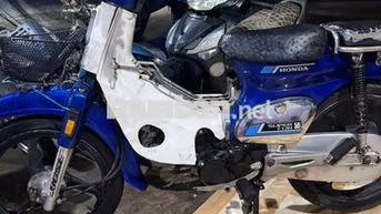 Honda Cub 50cc Xanh Trắng 4 số