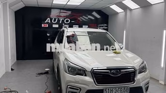 Subaru Forester bản full Trắng 5 chỗ