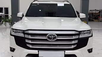 Bán Toyota Land Cruiser LC300 Model 2023. xe đẹp xuất sắc.