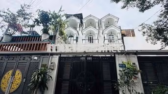 NHÀ RỘNG ( SÂN XE HƠI ) TRỆT 3 LẦU 4PN 5WC. ĐƯỜNG XE TẢI