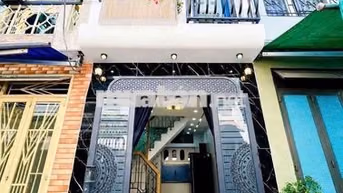Nhà bán gấp  kế bên trường học thống nhất hẻm xe hoi 🚗