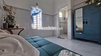 Phòng 18m2, nhà mặt tiền sạch đẹp